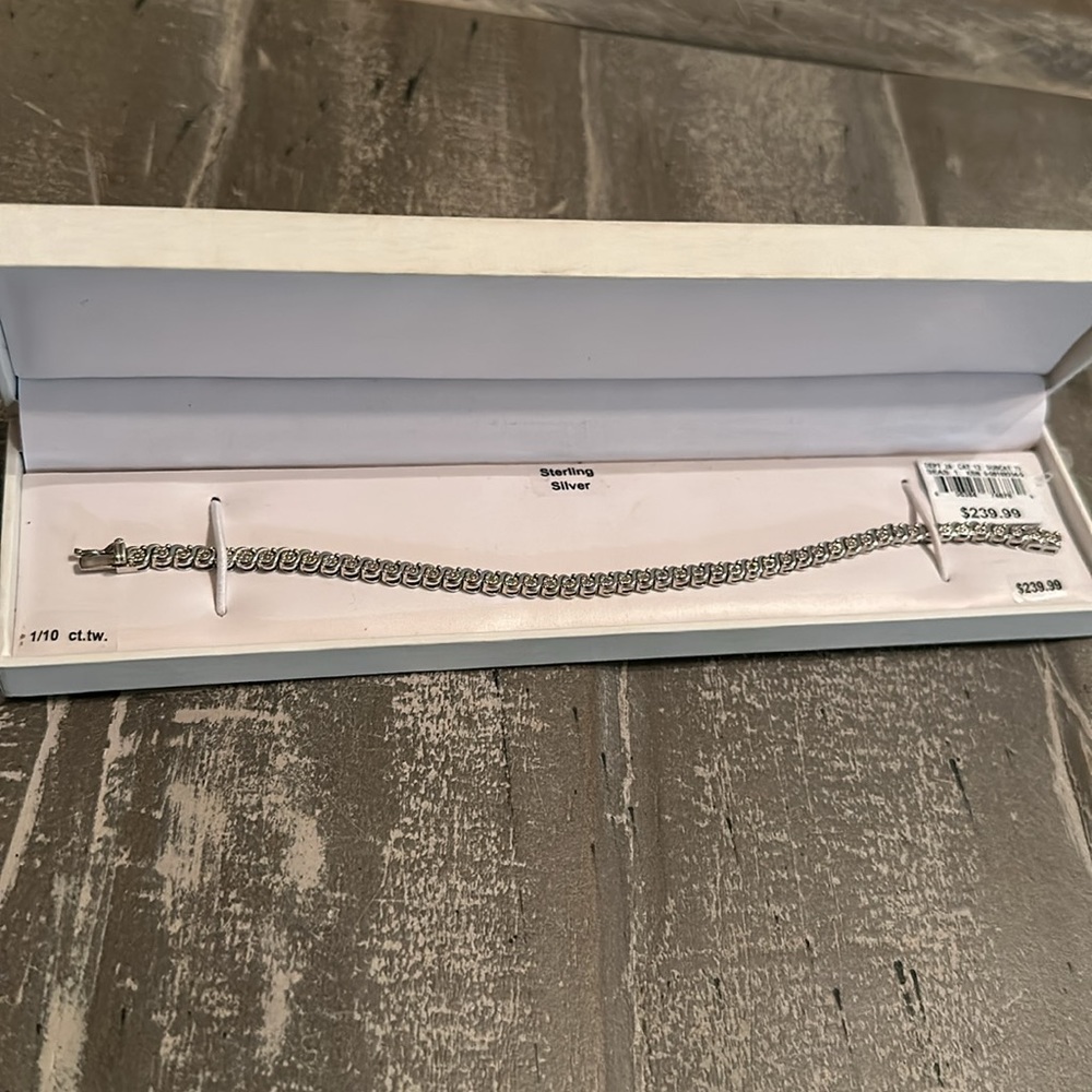 1/10 ct Tennis Bracelet